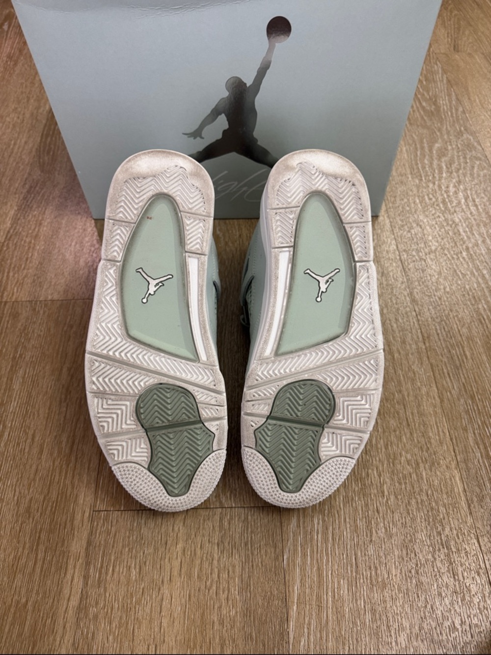 Air Jordan 4 Women's Retro Seafoam Sail Sneakers with Box size 9.5 - Picture 14 of 14
